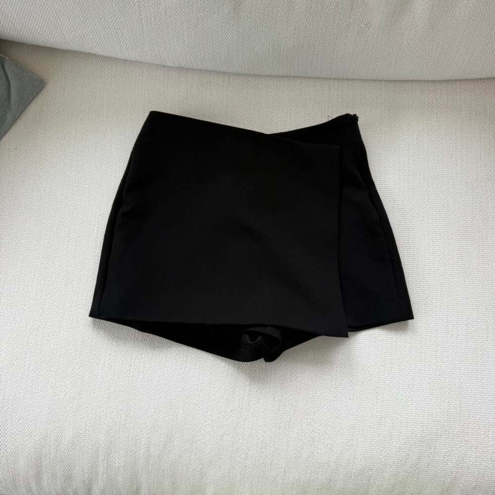 Zara black high waisted skort
